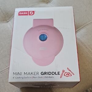Dash Pink Mini Maker Griddle